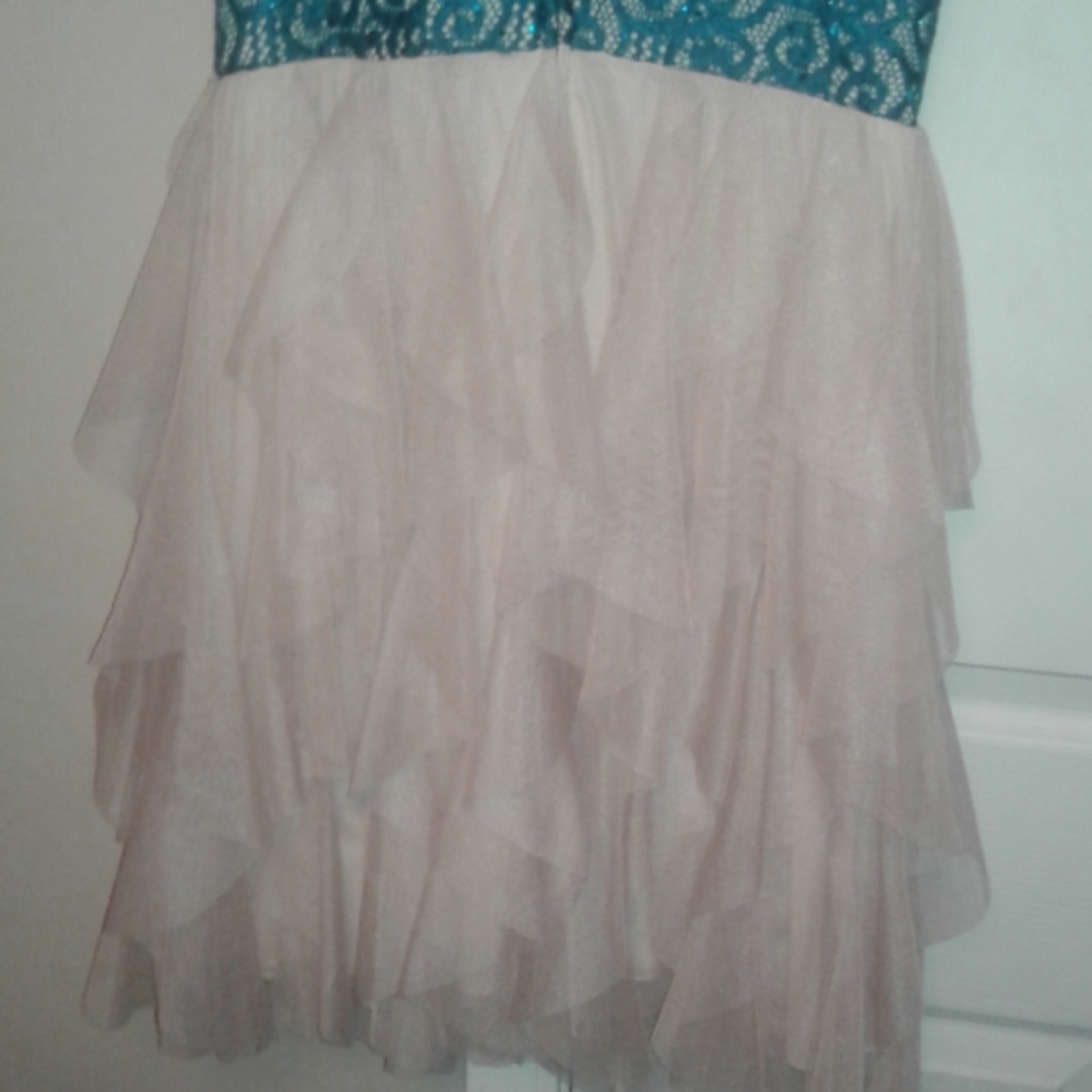 Dress - Picture 2 of 6